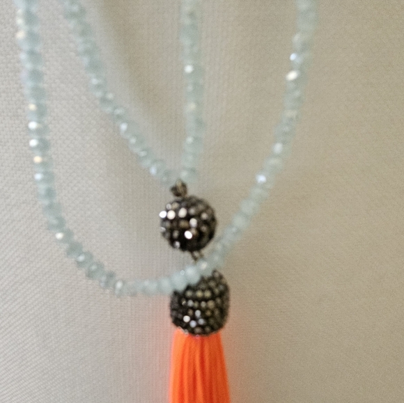 Neon orange necklace - Picture 4 of 4